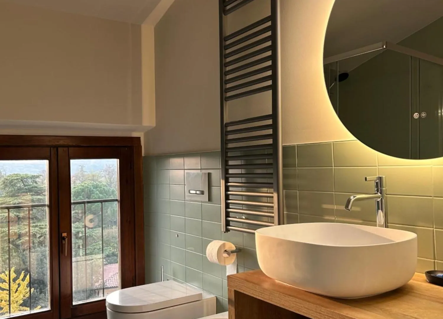 Modern Loft Near The City, Old Watermill location